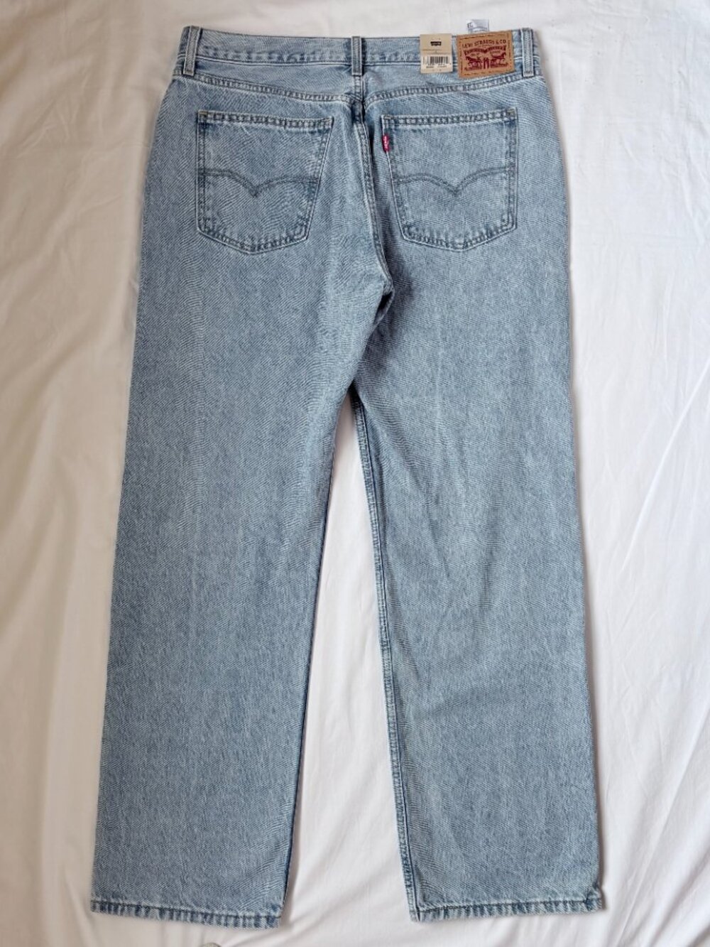 Levi's NWT Low Pro Straight Jeans 32 Charlie Glow Up Medium Wash Denim - Picture 2 of 12